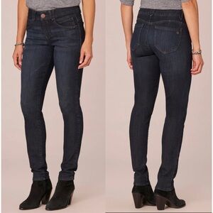 Democracy Dark Wash Skinny Jeans, size 8